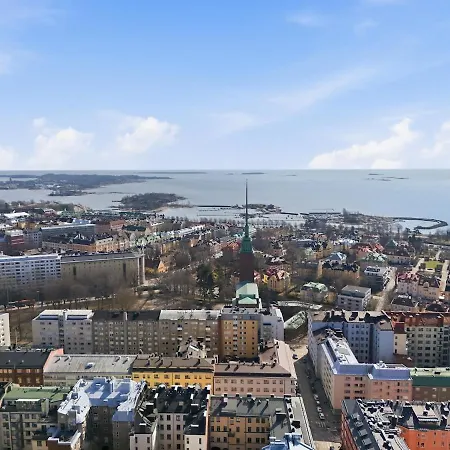 | Balcony | Ev Parking | 200m Tram | 3br Lägenhet *
