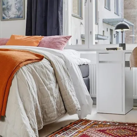 | Balcony | Ev Parking | 200m Tram | 3br Helsingfors