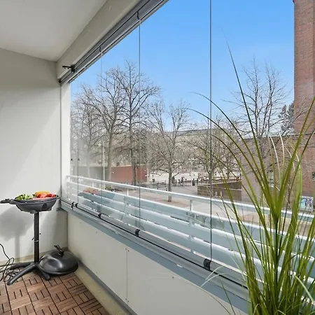 | Balcony | Ev Parking | 200m Tram | 3br