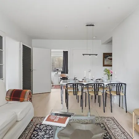 | Balcony | Ev Parking | 200m Tram | 3br * Helsingfors
